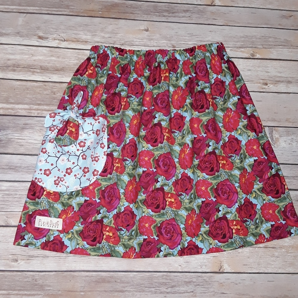 NWOT super cute skirt size 6
